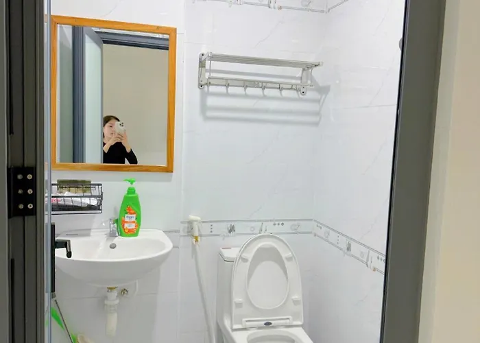 Yang Khách sạn *
